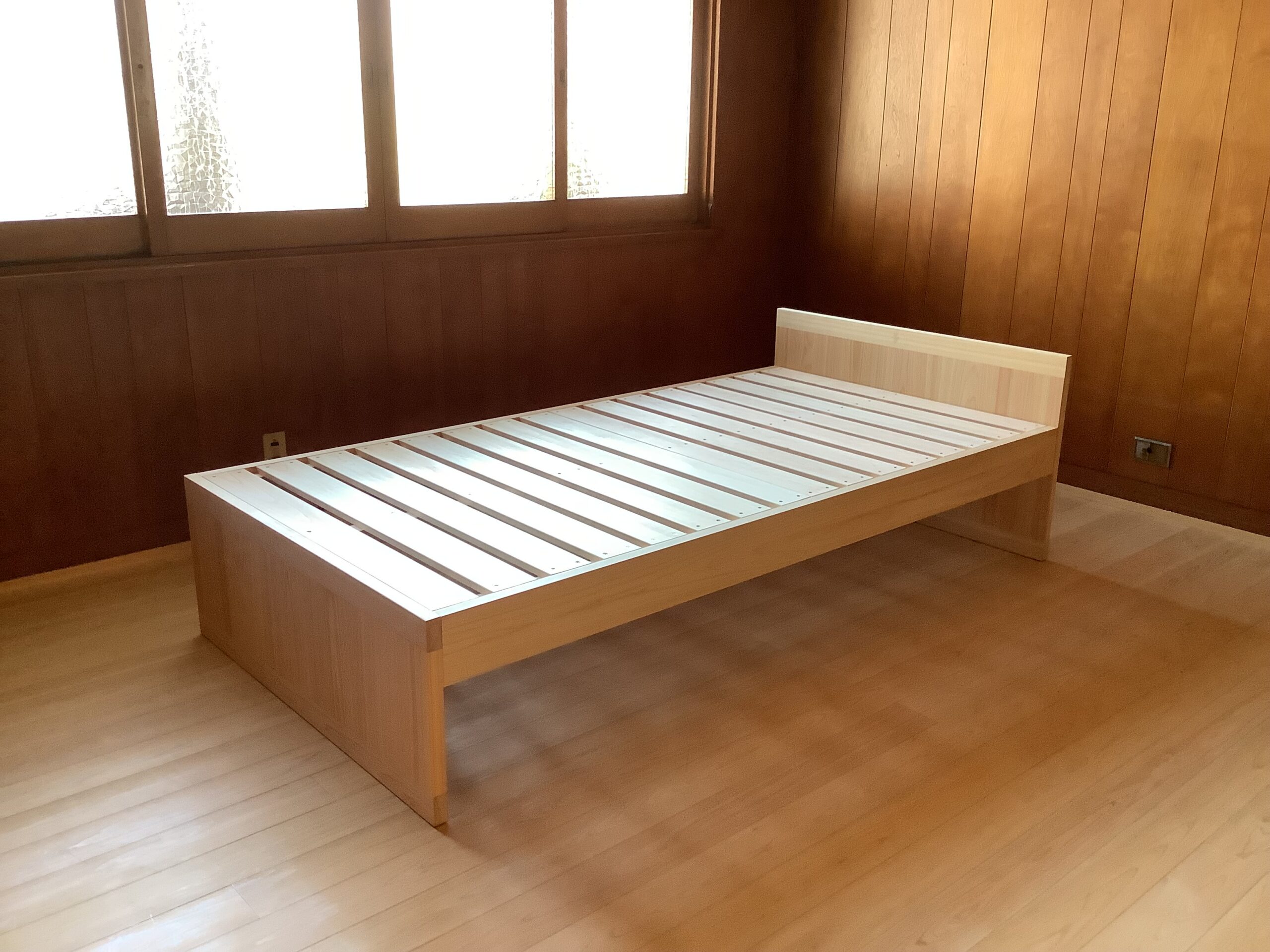 吉野ヒノキのベッド